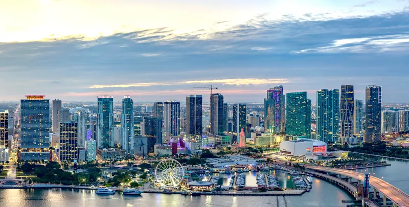 600 Miami WorldCenter exterior rendering, Downtown furnished condo tower