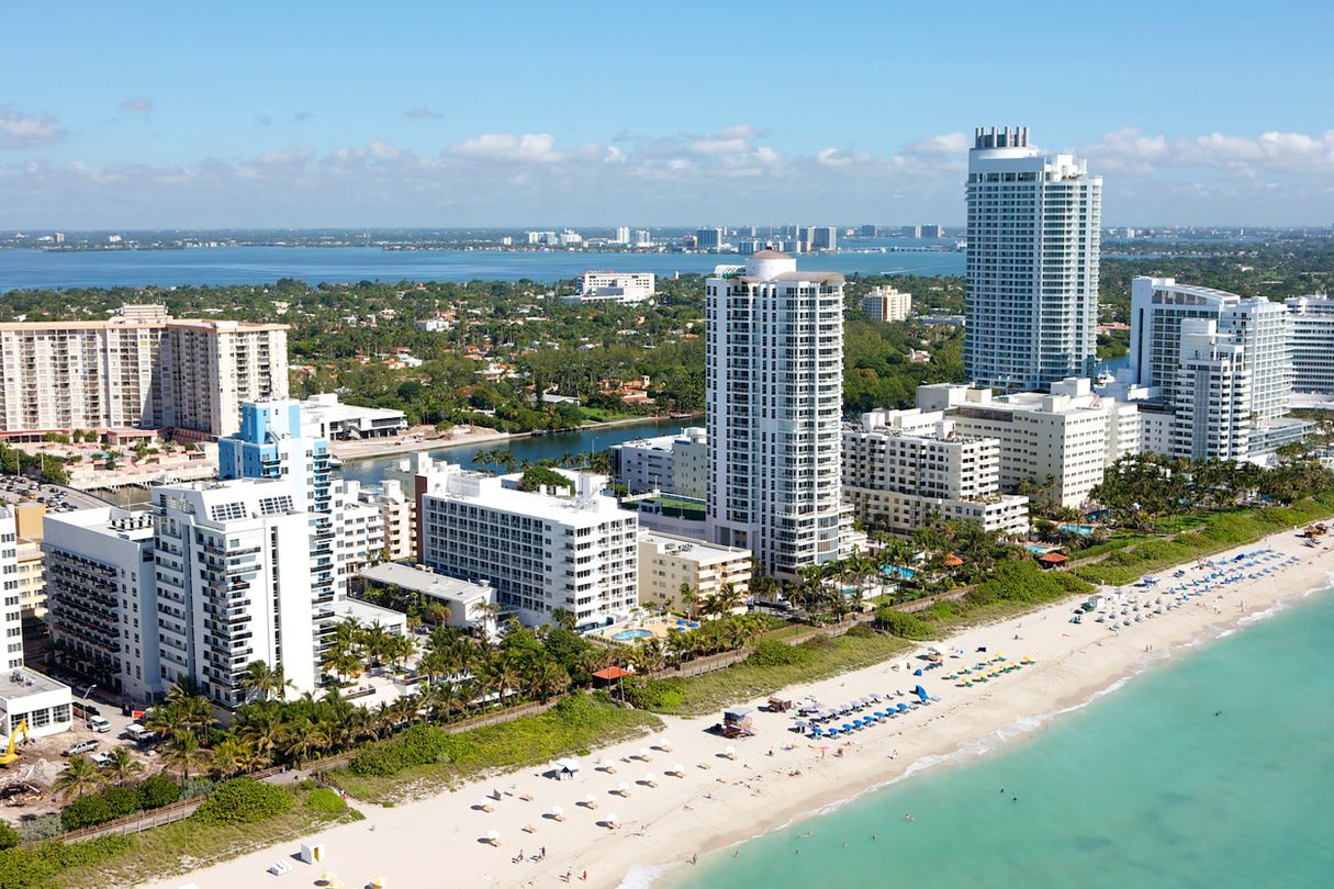 Mid-Beach oceanfront condominium towers and beachfront in Miami Beach, where closed comparable sales drive new-construction appraisals