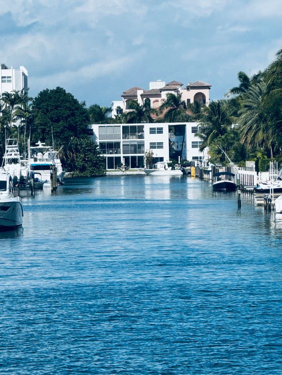 Waterfront homes along a Fort Lauderdale canal near the Southeast 17th Street corridor