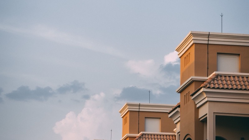 Low-rise Mediterranean-style Florida residences, representative of the Weston setting for the 132-condominium plan approved at 357 Racquet Club Road in Broward County